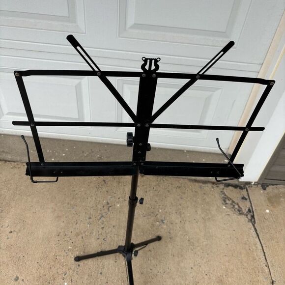 ChromaCast Music Stand - Picture 3 of 5